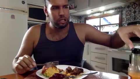 Snapshot of luksmen1 chatting on February 18, 2025, 7:52 pm lucifer online show from February 18, 2025, 7:52 pm