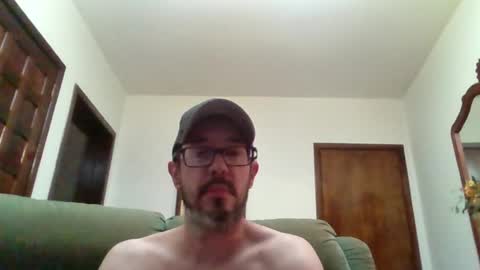 Snapshot of lukz88bigcock chatting on June 11, 2026, 1:27 am Luke online show from June 11, 2026, 1:27 am