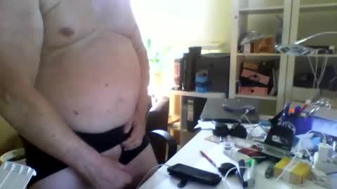 luley58 online show from May 25, 2026, 6:41 am