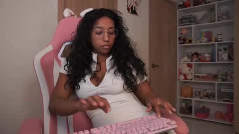 lulitauwu online show from September 18, 2025, 11:18 pm