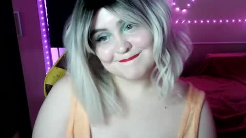 lulovia online show from March 30, 2026, 10:11 pm