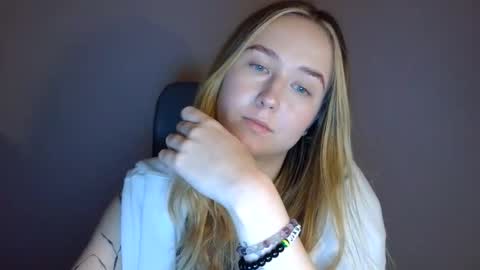 Lulu Baby18 online show from February 24, 2026, 8:18 pm