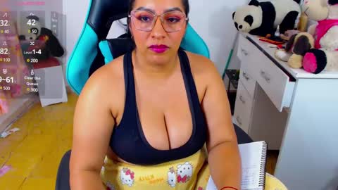 Snapshot of lulu_f1 chatting on February 18, 2025, 3:21 am  ferrer   online show from February 18, 2025, 3:21 am