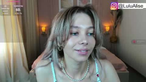 Alise online show from April 3, 2026, 1:20 pm