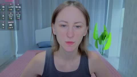 Lily online show from September 25, 2025, 9:46 am