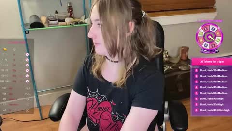 Lulu online show from March 3, 2025, 1:53 am