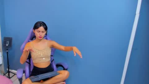 luly_dreams online show from May 14, 2026, 11:17 am