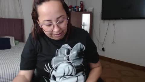 Snapshot of lumi_84 chatting on February 3, 2025, 12:36 am LUMI online show from February 3, 2025, 12:36 am