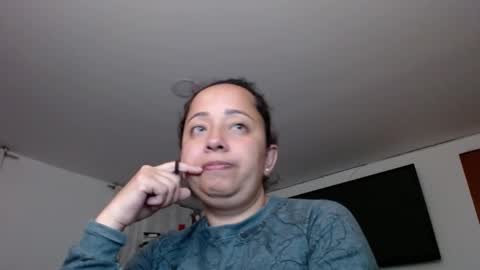 Snapshot of lumi_84 chatting on March 5, 2025, 12:16 am LUMI online show from March 5, 2025, 12:16 am