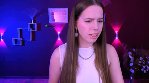 Sweet Lumi online show from April 7, 2026, 7:53 am