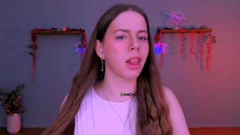 Sweet Lumi online show from April 17, 2026, 7:44 am