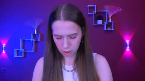 Sweet Lumi online show from May 13, 2026, 7:39 am