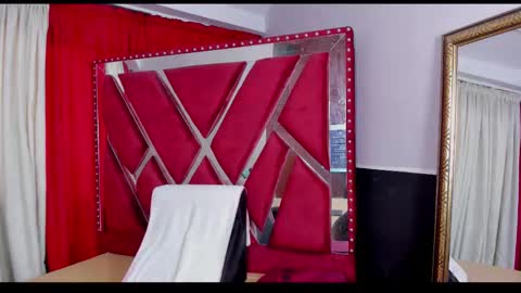 Luna  online show from September 27, 2025, 7:30 pm