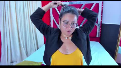 Luna  online show from October 7, 2025, 8:50 pm