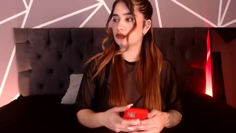 luna1126 online show from April 11, 2026, 12:31 pm