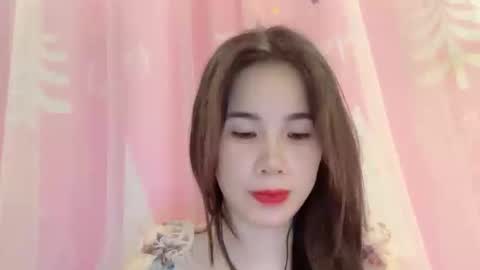 Luna online show from April 11, 2026, 3:33 am