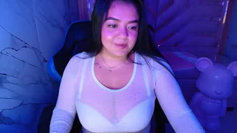 Snapshot of luna__r_ chatting on May 6, 2026, 7:46 am Luna online show from May 6, 2026, 7:46 am
