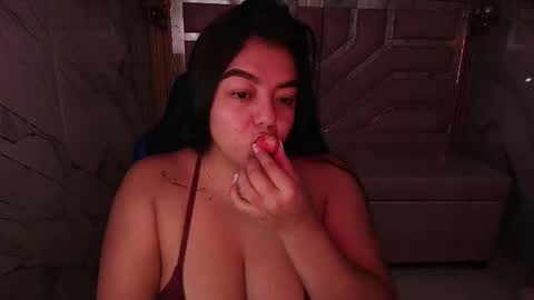 Snapshot of luna__r_ chatting on May 26, 2026, 3:13 am Luna online show from May 26, 2026, 3:13 am