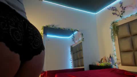 luna online show from February 28, 2026, 9:49 pm