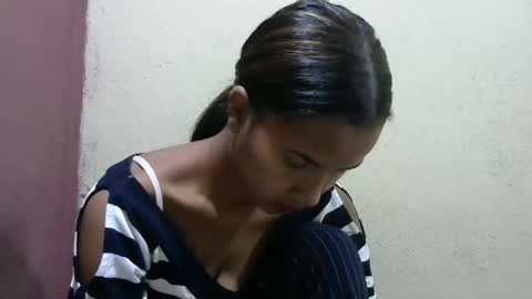 Snapshot of luna_cherry0 chatting on May 12, 2026, 4:20 am Laura online show from May 12, 2026, 4:20 am