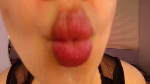 luna_desiree online show from March 11, 2026, 8:59 pm
