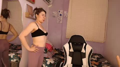 Snapshot of luna_desiree chatting on July 8, 2026, 10:14 pm luna_desiree online show from July 8, 2026, 10:14 pm