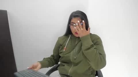 luna  online show from January 17, 2026, 11:15 am