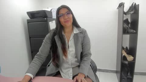 luna  online show from February 16, 2026, 11:17 am