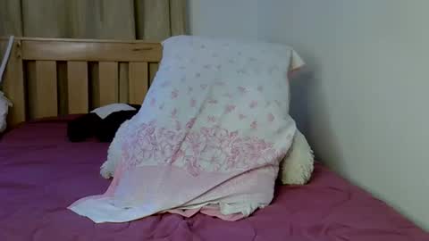 Snapshot of luna_empress chatting on February 7, 2026, 7:12 am maskedmalkia online show from February 7, 2026, 7:12 am