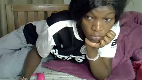 Snapshot of luna_empress chatting on February 24, 2026, 6:11 am maskedmalkia online show from February 24, 2026, 6:11 am