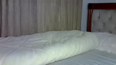 maskedmalkia online show from April 20, 2026, 12:13 am