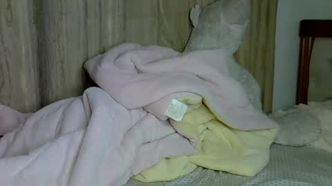 maskedmalkia online show from April 25, 2026, 12:02 am