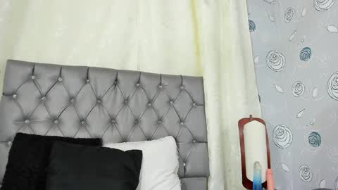 Luna Eva online show from January 24, 2025, 6:25 pm