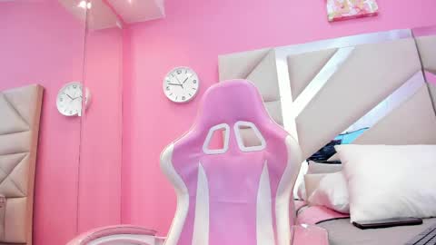 Snapshot of luna_hix chatting on May 1, 2026, 3:44 am luna_hix online show from May 1, 2026, 3:44 am