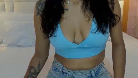 luna_hot_ass online show from January 17, 2026, 7:39 pm