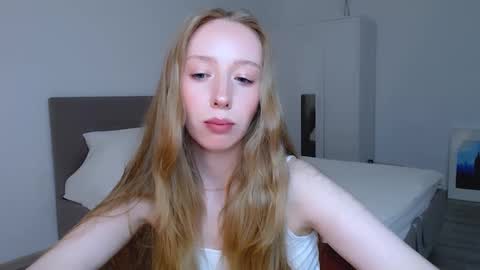 Luna online show from December 5, 2024, 7:49 pm