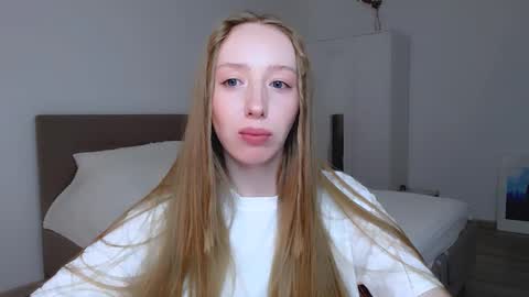 Luna online show from December 8, 2024, 8:36 pm