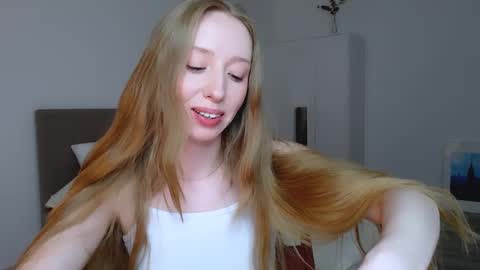 Luna online show from February 10, 2025, 11:13 pm