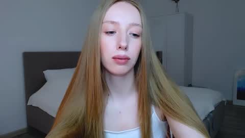 Luna online show from March 3, 2025, 7:28 pm