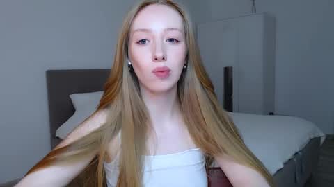 Luna online show from March 12, 2025, 8:41 pm