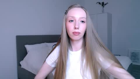 Luna online show from January 15, 2026, 9:51 pm