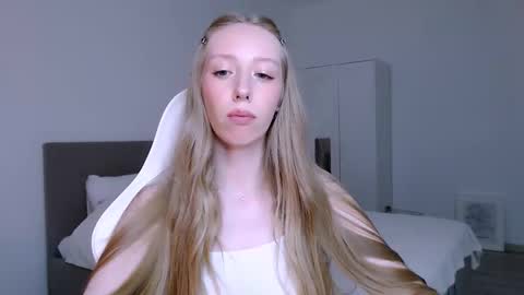 Luna online show from February 5, 2026, 9:30 pm