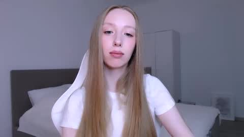 Luna online show from February 27, 2026, 8:53 pm