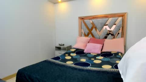 Snapshot of luna_johansson chatting on September 29, 2025, 12:10 pm Luna  online show from September 29, 2025, 12:10 pm