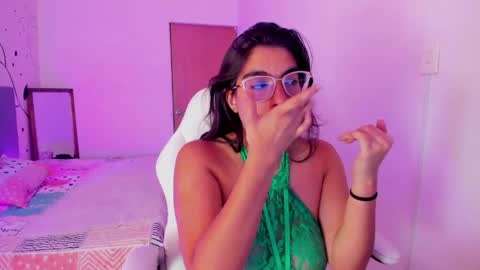 Luna online show from April 2, 2026, 6:27 pm