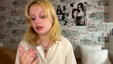 Luna online show from April 5, 2026, 12:24 pm