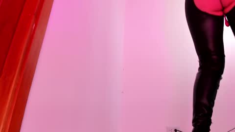 Luna Marquez online show from October 31, 2025, 11:55 am