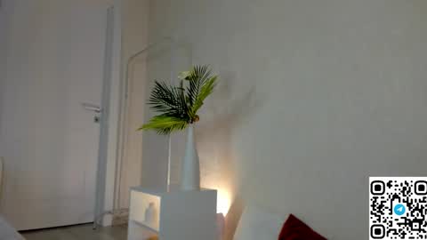 Snapshot of luna_mee chatting on March 31, 2026, 8:59 am Adele online show from March 31, 2026, 8:59 am