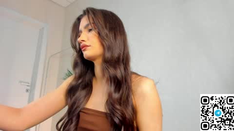 Snapshot of luna_mee chatting on April 2, 2026, 8:45 am Adele online show from April 2, 2026, 8:45 am