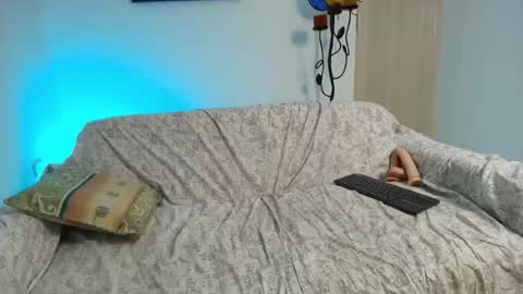 Snapshot of luna_monroee chatting on July 24, 2026, 2:37 pm Lunaa online show from July 24, 2026, 2:37 pm